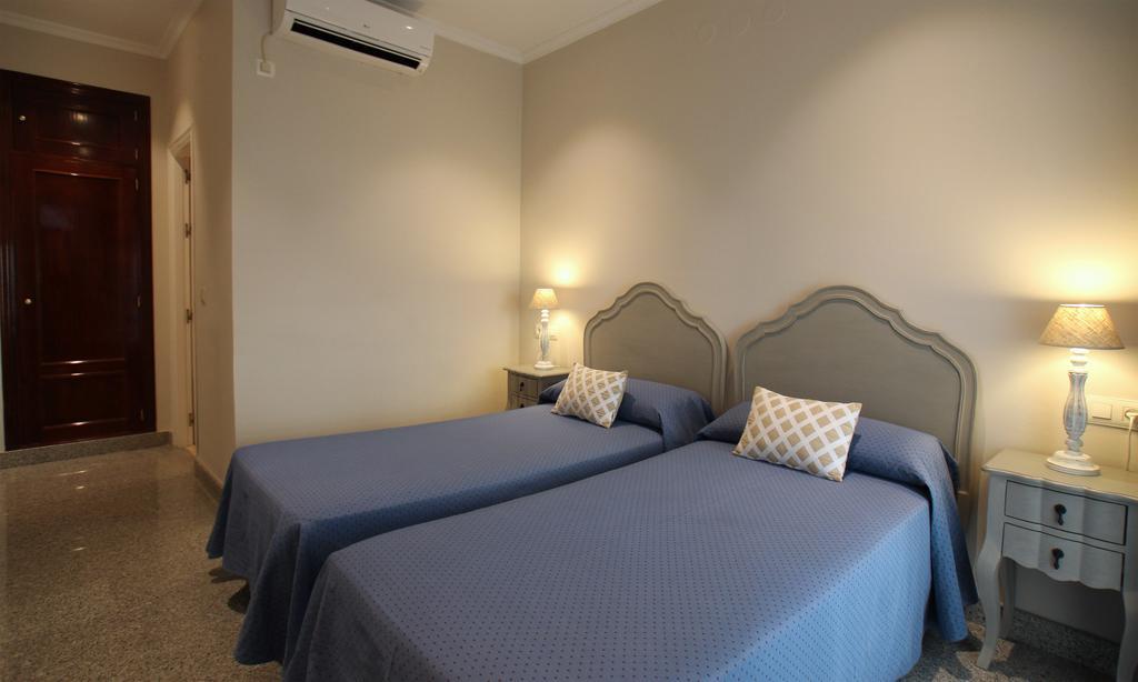 Hotel Maestranza Seville Room photo